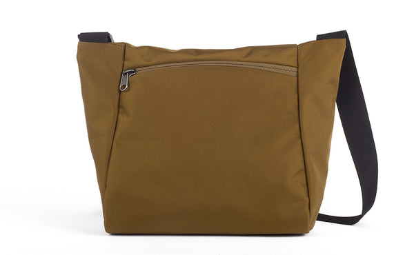 Reverse shot of an Icon in Coyote (tan) 525 Ballistic with Coyote (tan) zippers.